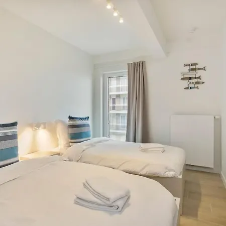 Huswell - Majestic With Breathtaking Sea View Apartment De Haan