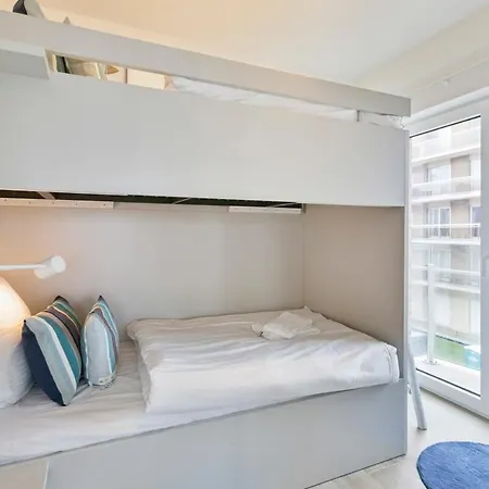 Huswell - Majestic With Breathtaking Sea View Apartment De Haan