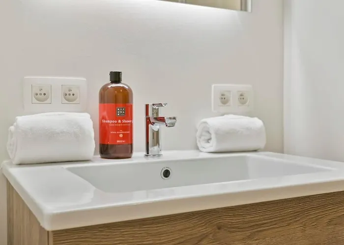 Huswell - Majestic With Breathtaking Sea View Apartment